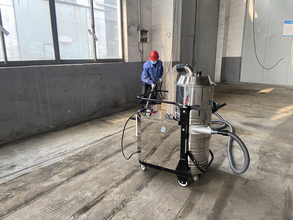 工業(yè)吸塵器電機發(fā)熱怎么辦？